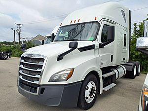2019 Freightliner Cascadia - Sleeper Truck