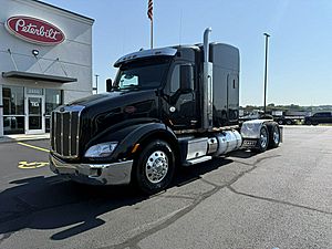 2015 Peterbilt 579 - Sleeper Truck