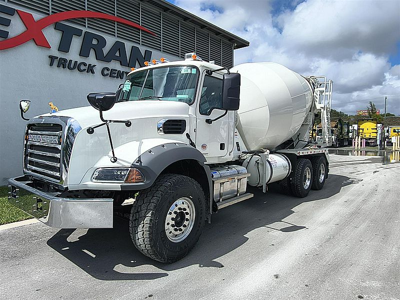 2026 Mack GR64B