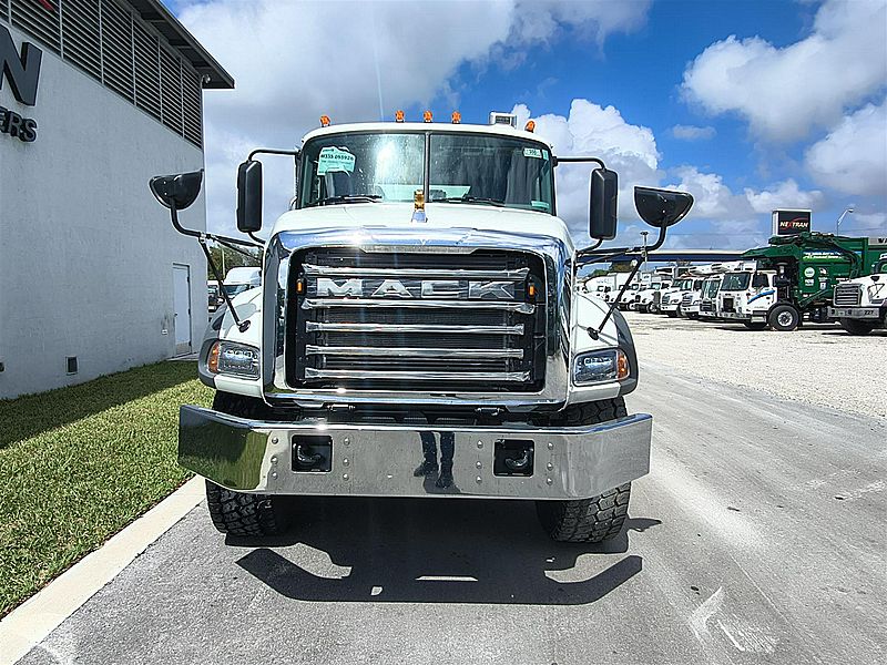 2026 Mack GR64B