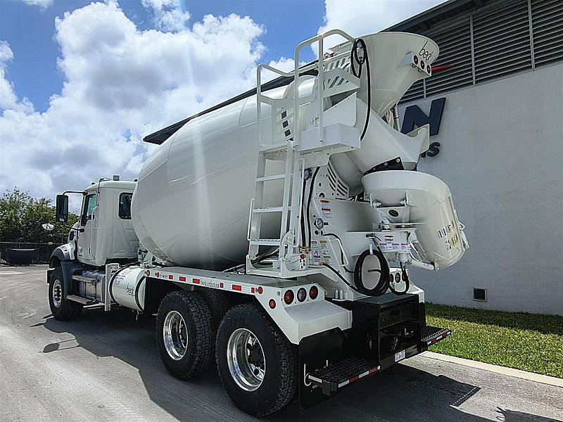 2026 Mack GR64B