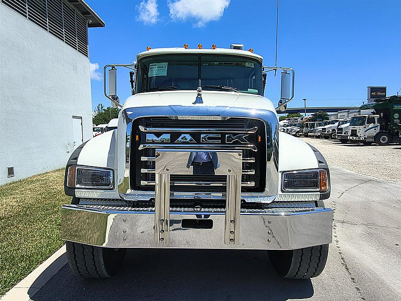 2026 Mack GR64F