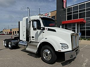 2026 Kenworth T880 - Sleeper Truck