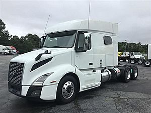 2019 Volvo VNL 740 - Sleeper Truck