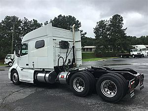2019 Volvo VNL 740 - Sleeper Truck