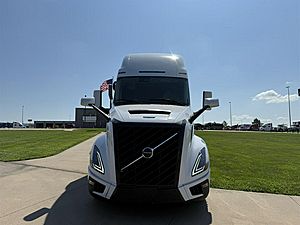 2026 Volvo VNL 860 - Sleeper Truck