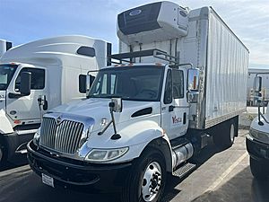2019 International DuraStar 4300 - Refrigerated Van