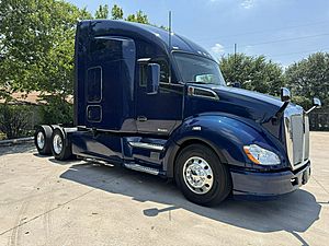 2021 Kenworth T680 - Sleeper Truck