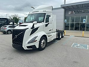 2025 Volvo VNL