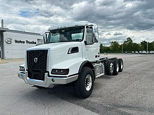 2026 Volvo VHD84B300