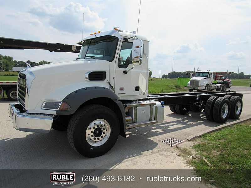 2026 Mack GR64B
