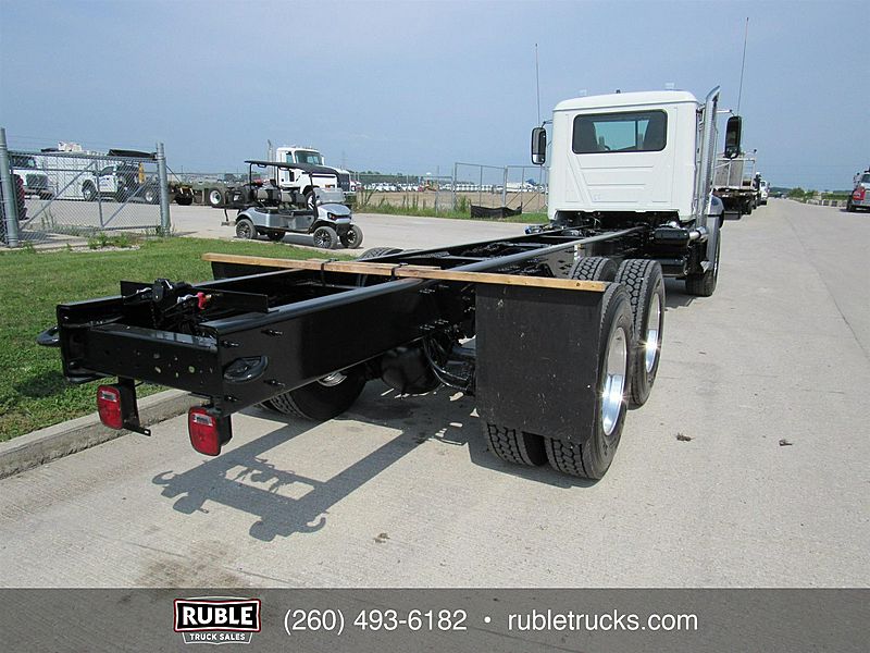 2026 Mack GR64B