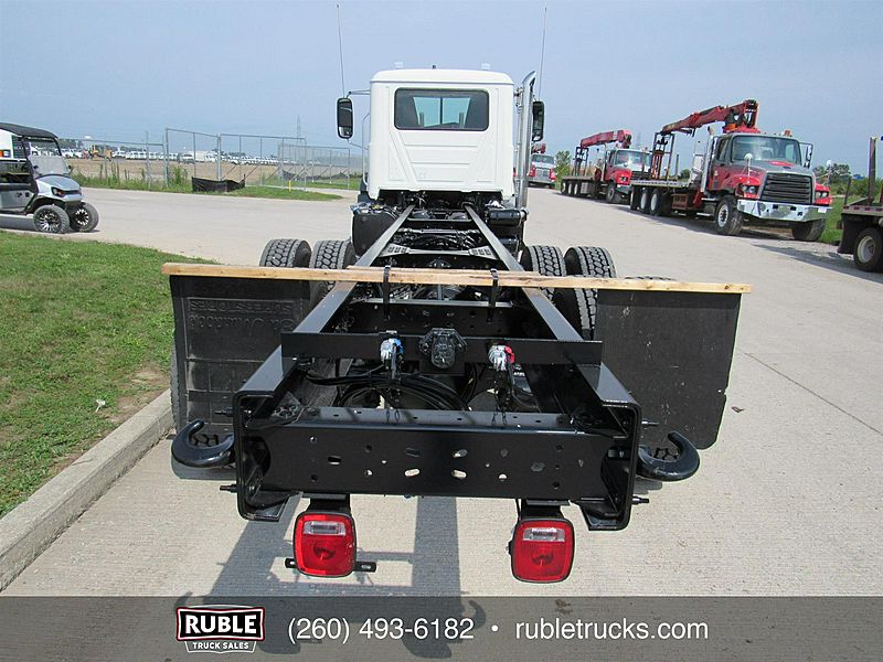 2026 Mack GR64B