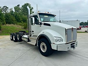 2026 Kenworth T880 - Day Cab
