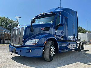 2020 Peterbilt 579 - Sleeper Truck