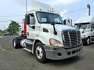 2018 Freightliner Cascadia 113 - Day Cab