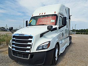 2020 Freightliner Cascadia - Sleeper Truck