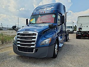 2020 Freightliner Cascadia - Sleeper Truck