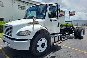 2017 Freightliner M2 106 - Cab & Chassis