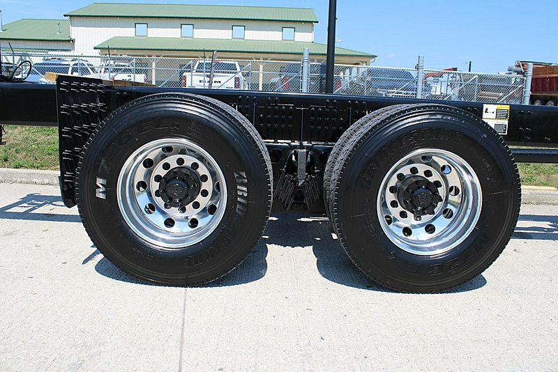 2026 Mack GR64B