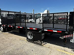 2026 PEAK FABRICATION 26ft Flatbed w/ Fold Down Side - Equipment
