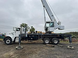 2007 Peterbilt 357 - Bucket Truck 2007 Peterbilt 357 - Bucket Truck