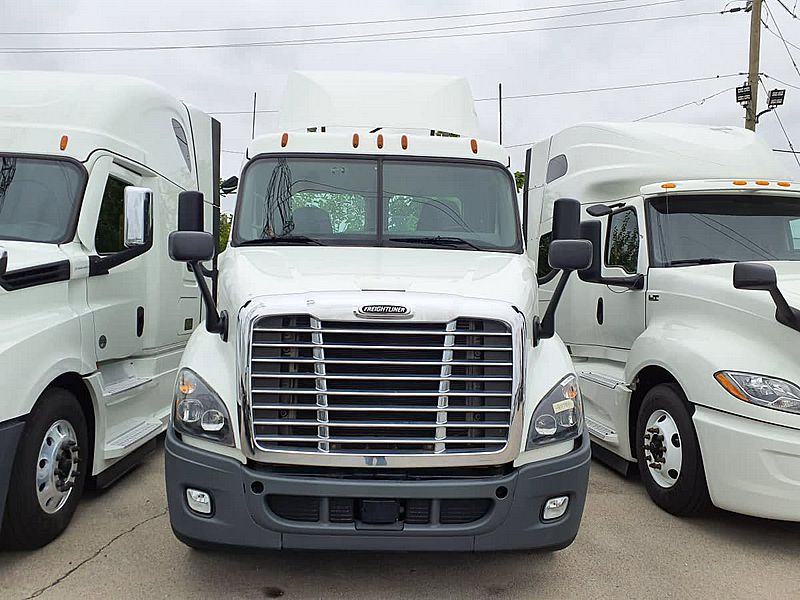 2019 Freightliner CASCADIA 113