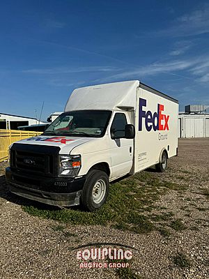 2022 Ford E350