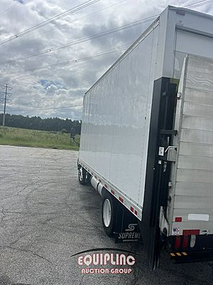 2018 Hino 195