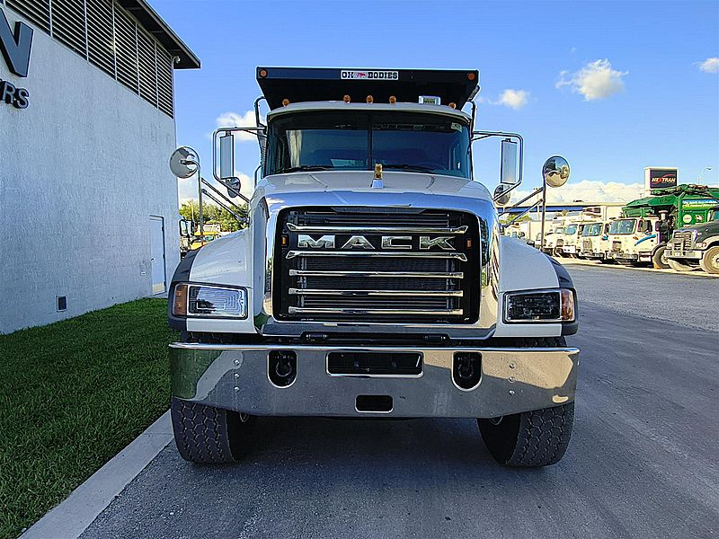 2026 Mack GR64F