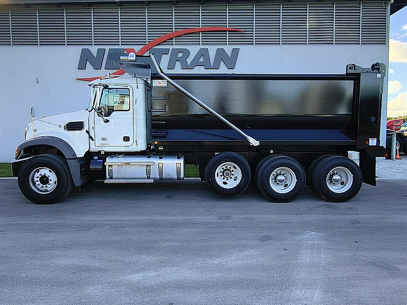 2026 Mack GR64F