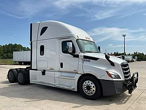 2021 Freightliner CASCADIA 126 - Sleeper Truck