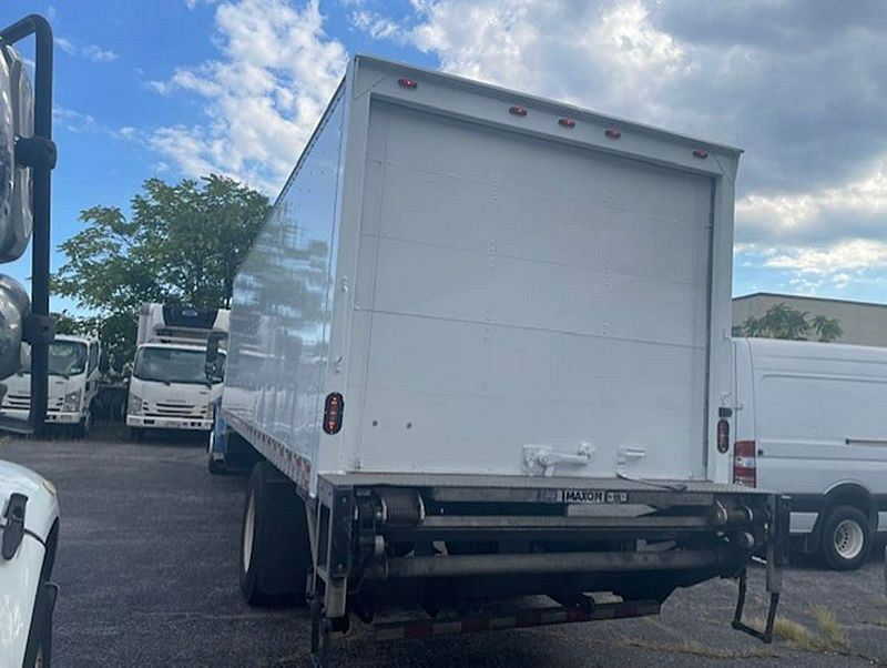 2019 Freightliner M2 106