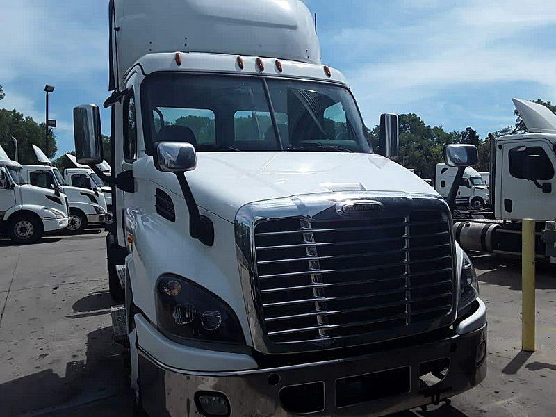 2018 Freightliner CASCADIA 113