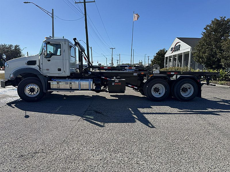 2027 Mack GR64B