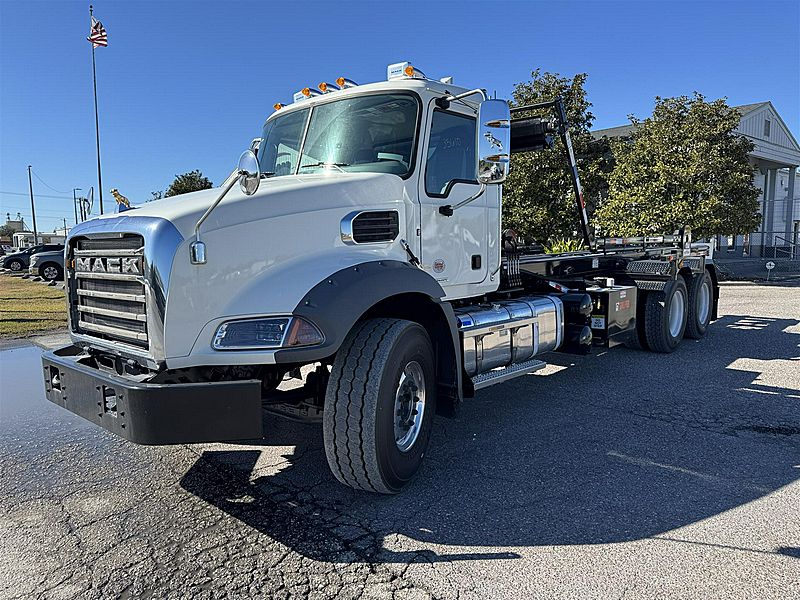 2027 Mack GR64B