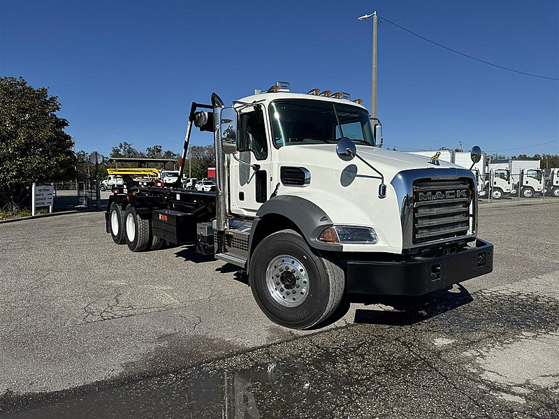2027 Mack GR64B