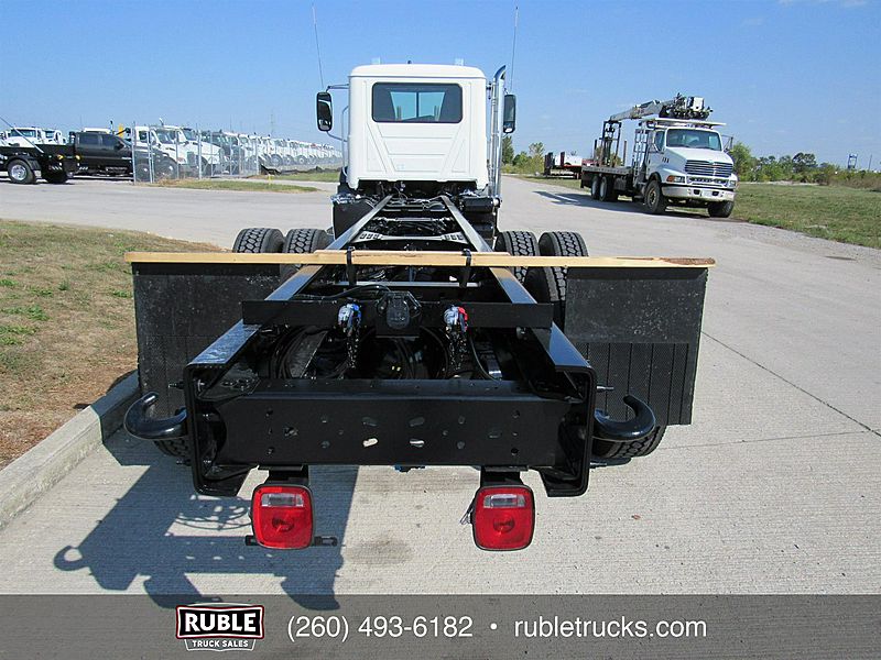 2026 Mack GR64B