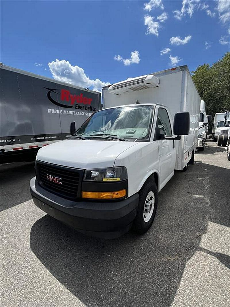 2019 GMC SAVANA 3500 For Sale | 12' Box | #247608