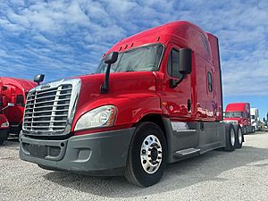 2018 Freightliner Cascadia 125 - Sleeper Truck 2018 Freightliner Cascadia 125 - Sleeper Truck