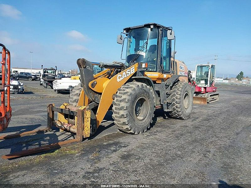 2017 Case 621G