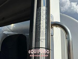2011 Peterbilt 384