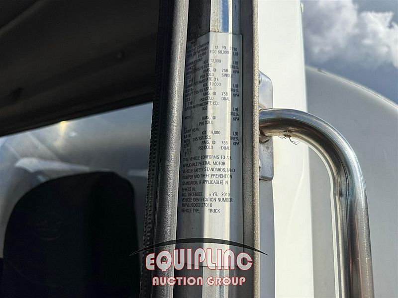 2011 Peterbilt 384