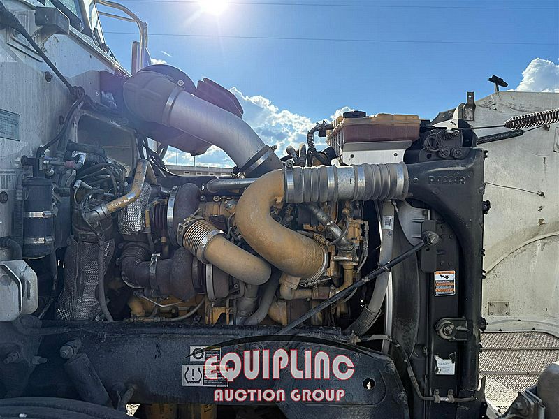 2011 Peterbilt 384