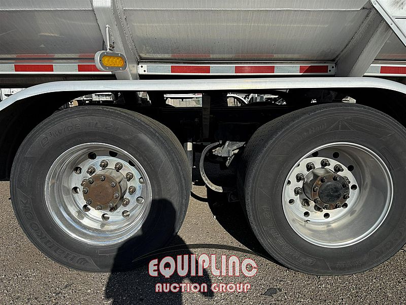 2011 Peterbilt 384