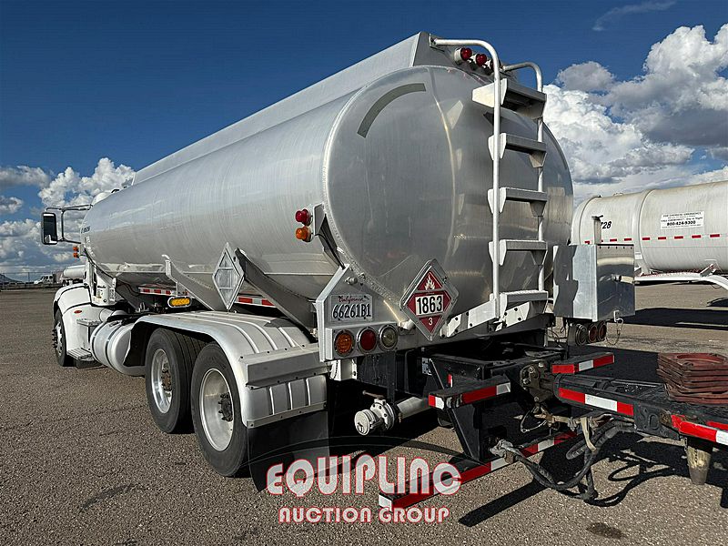 2011 Peterbilt 384