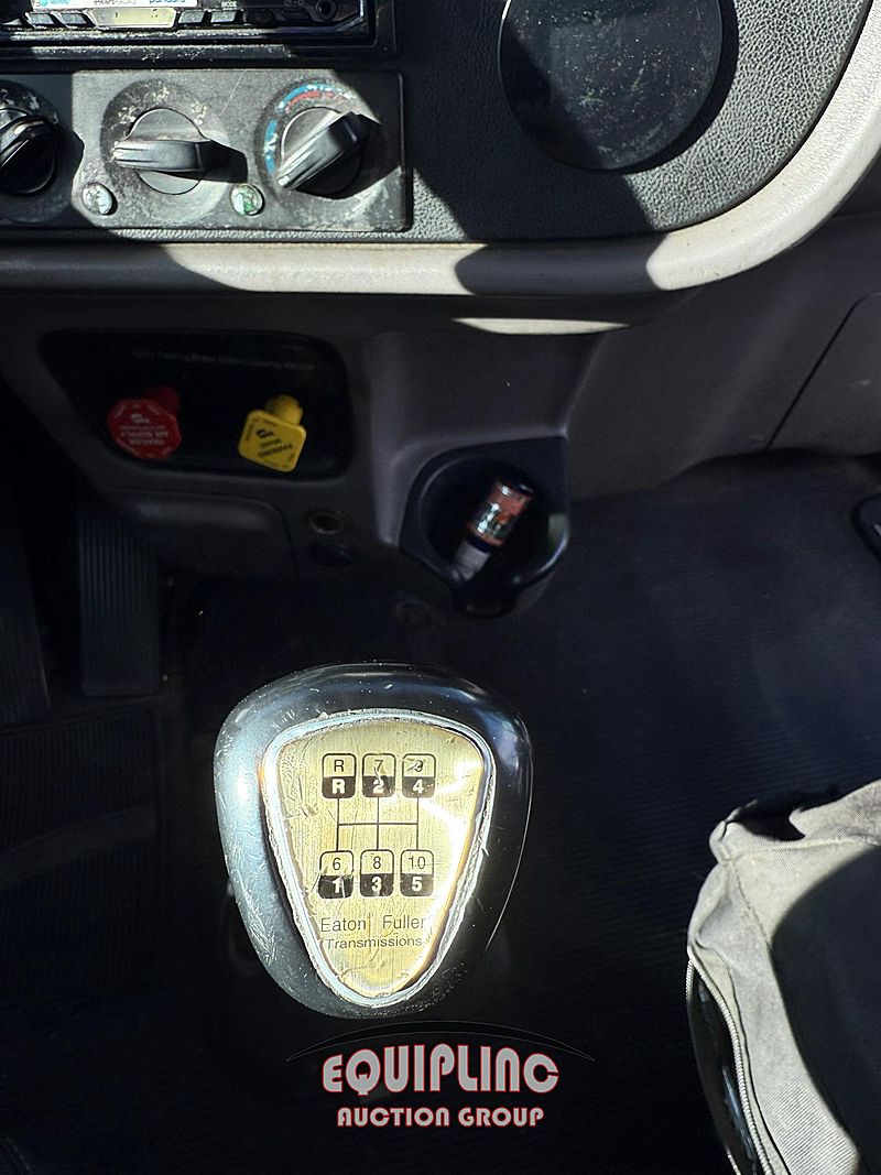 2011 Peterbilt 384