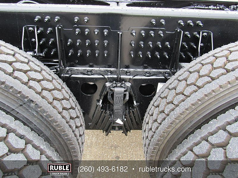 2026 Mack GR64B