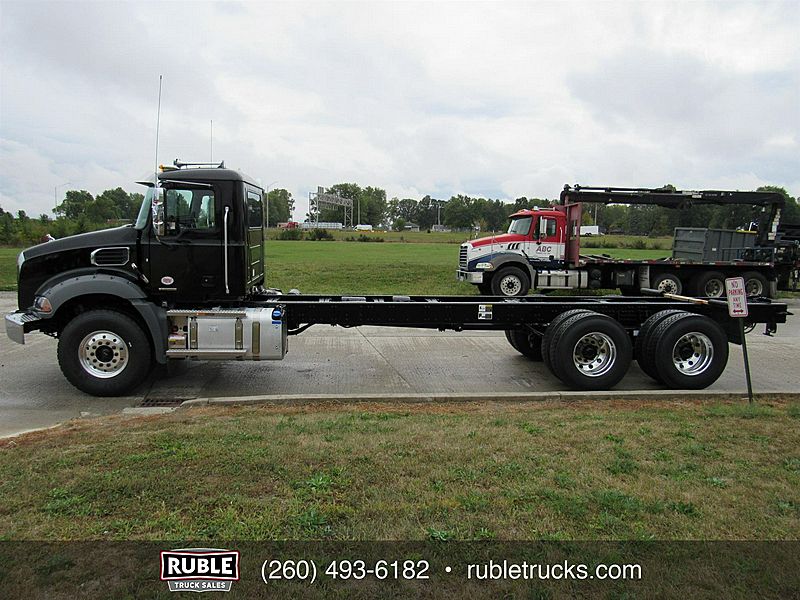 2026 Mack GR64B