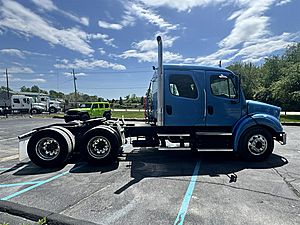 2023 Freightliner M2 112